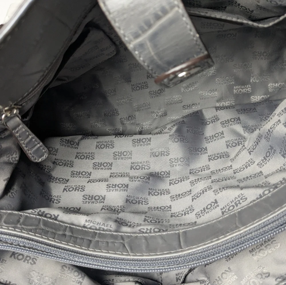 Open To Offers! Gray Leather Crocodile Embossed Michael Kors Shoulder Bag Large